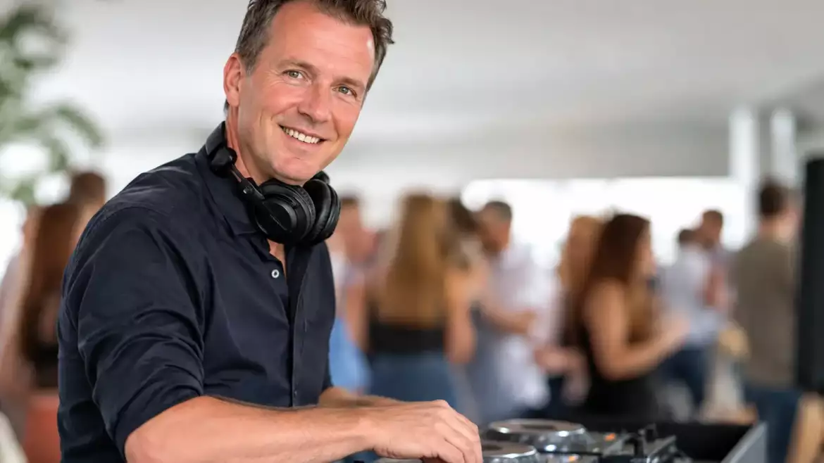 Muziekmix voor gemengd publiek die werkt