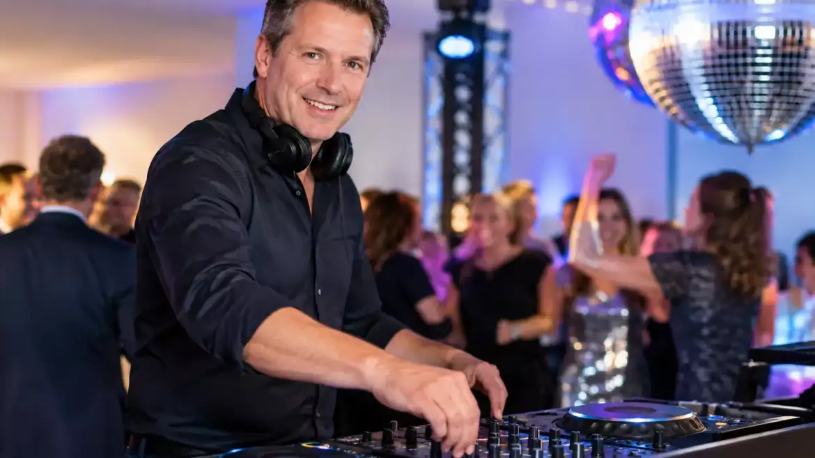 Videodisco voor bedrijfsfeest huren met impact